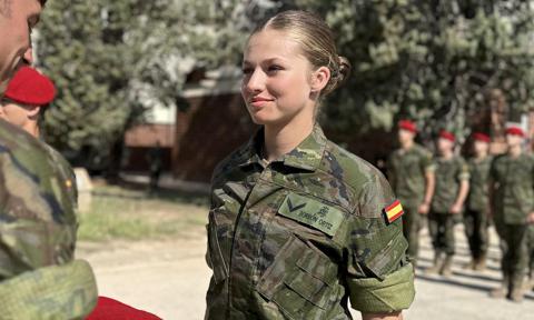 Princess Leonor completes basic military training