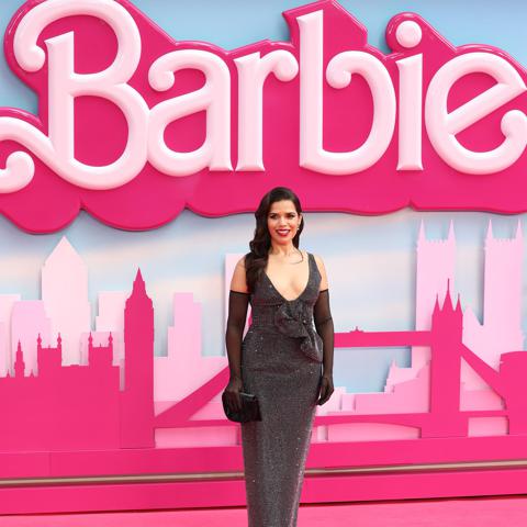 America Ferrera en el estreno europeo de “Barbie” en Londres, Inglaterra.