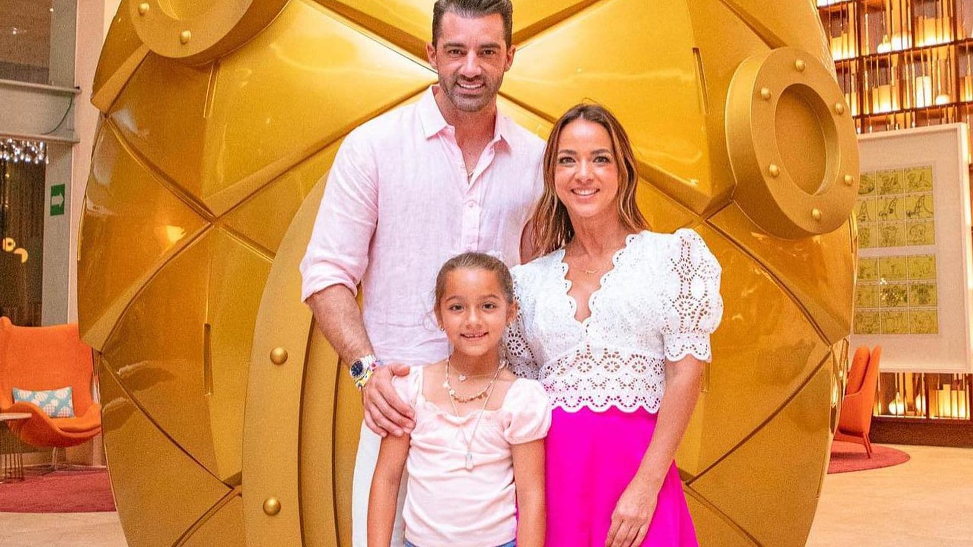 Adamari López, Toni Costa y su hija Alaïa