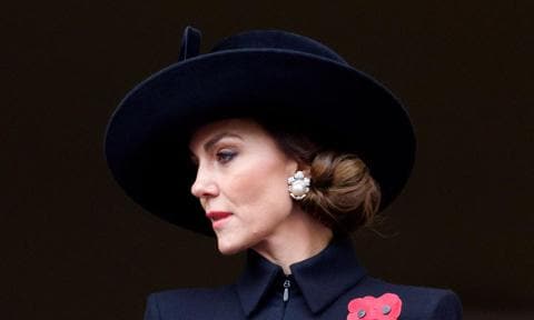 Kate Middleton rinde homenaje a la reina Isabel II llevando sus joyas
