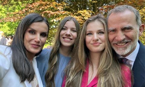 Queen Letizia and family’s 2023 Christmas card revealed