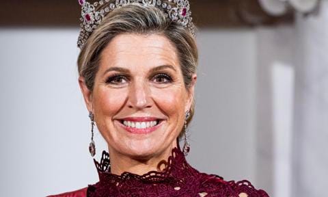Queen Maxima looks regal in ruby at state banquet