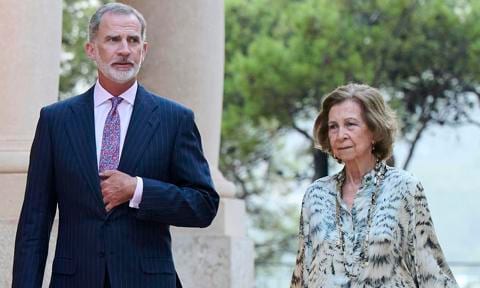 King Felipe shares update on mom following Queen Sofia’s hospitalization