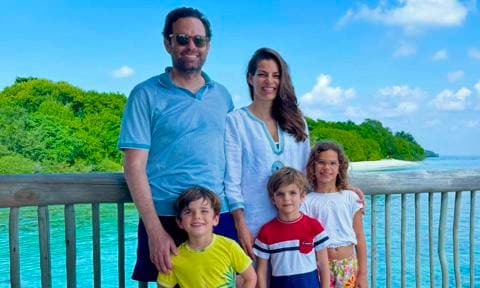 Bárbara Coppel y su familia en las Maldivas
