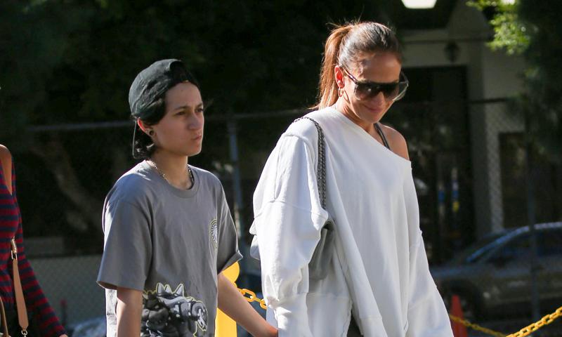 Jennifer Lopez and daughter Emme enjoy a day of Parisian shopping